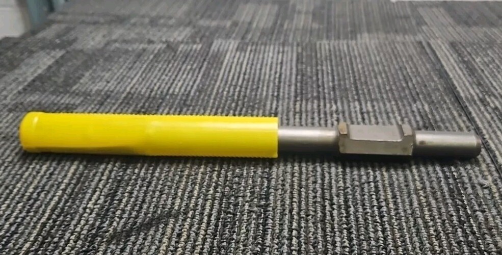 Flat Chisel Point Jack Hammer Bit 1-3/8” - 15.5”