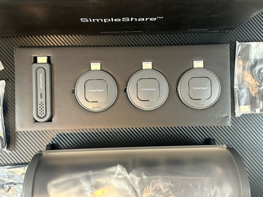 InFocus INA-SIMPS1 SimpleShare Presentation System with Charging Cradle