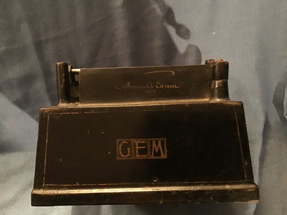 Edison phonograph Gem B case