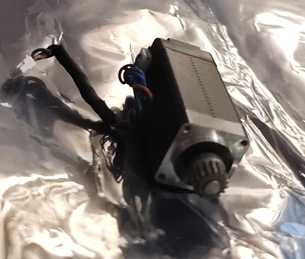 LIN ENGINEERING 208-17-01-48RO 0.80A HYBRID STEPPER MOTOR *TESTED*