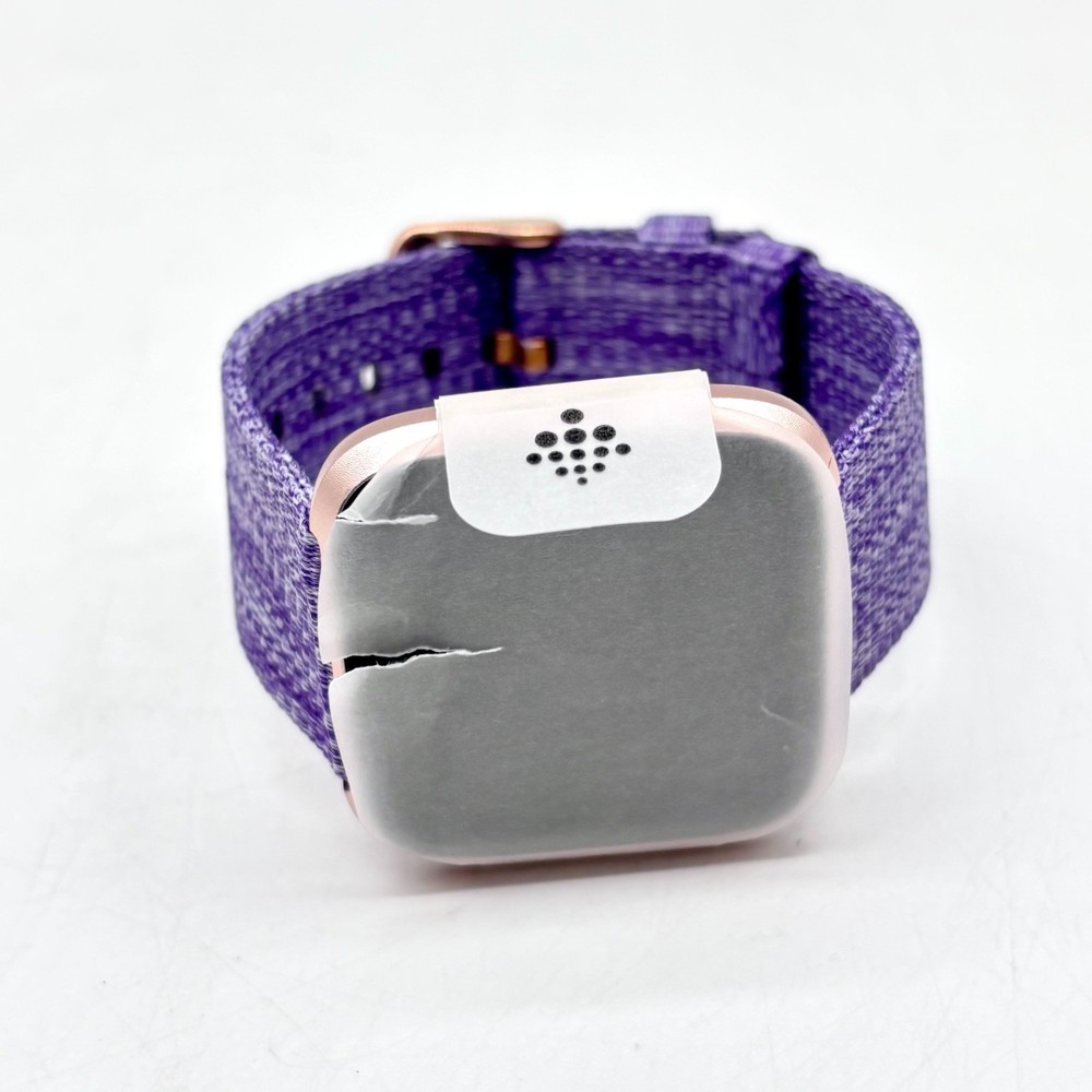 Fitbit Versa Special Edition Lavender Smartwatch w/ Interchangeable Bands FB504