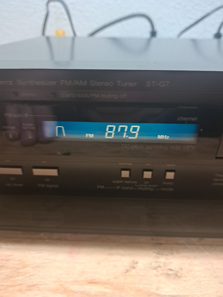 Technics ST-G7 QUARTZ SYNTHESIZER AM/FM STEREO TUNER
