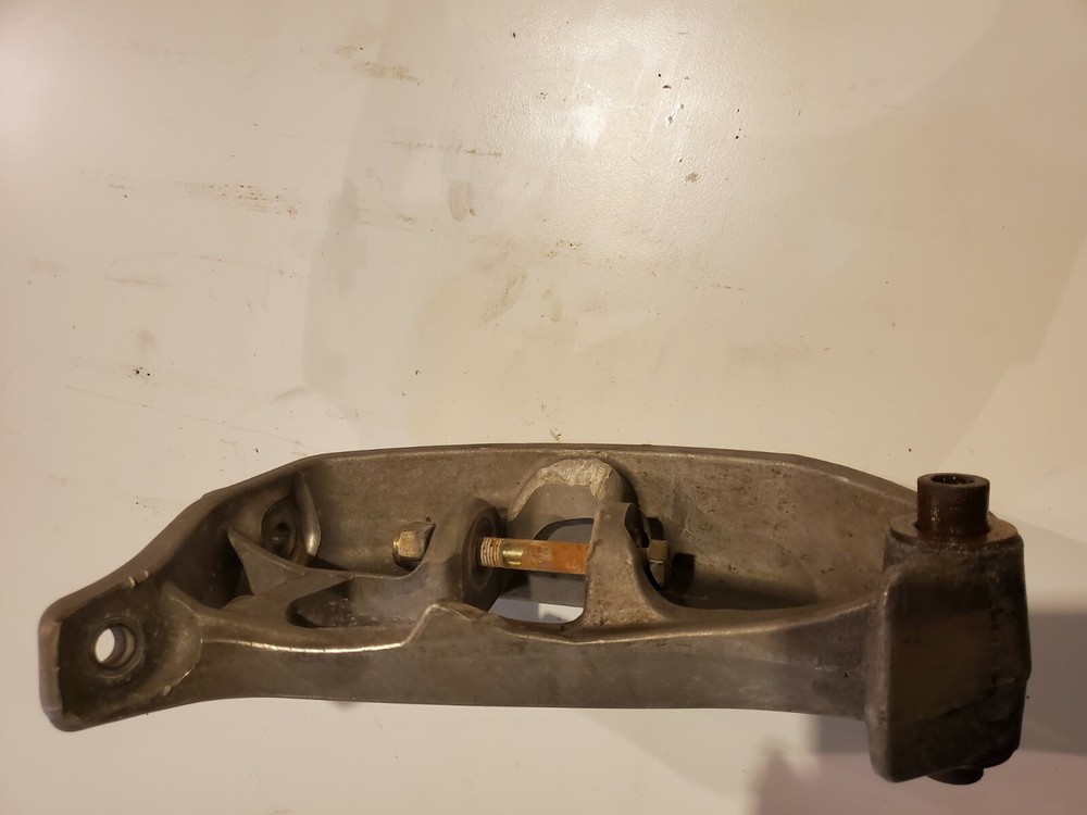 2007 Polaris Dragon Rmk Front Left Spindle Part # 1823221