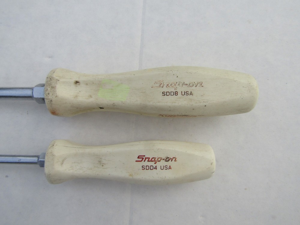 Snap On Tools SDD8 + SDD4 Flat head Screwdriver Set - White Handle