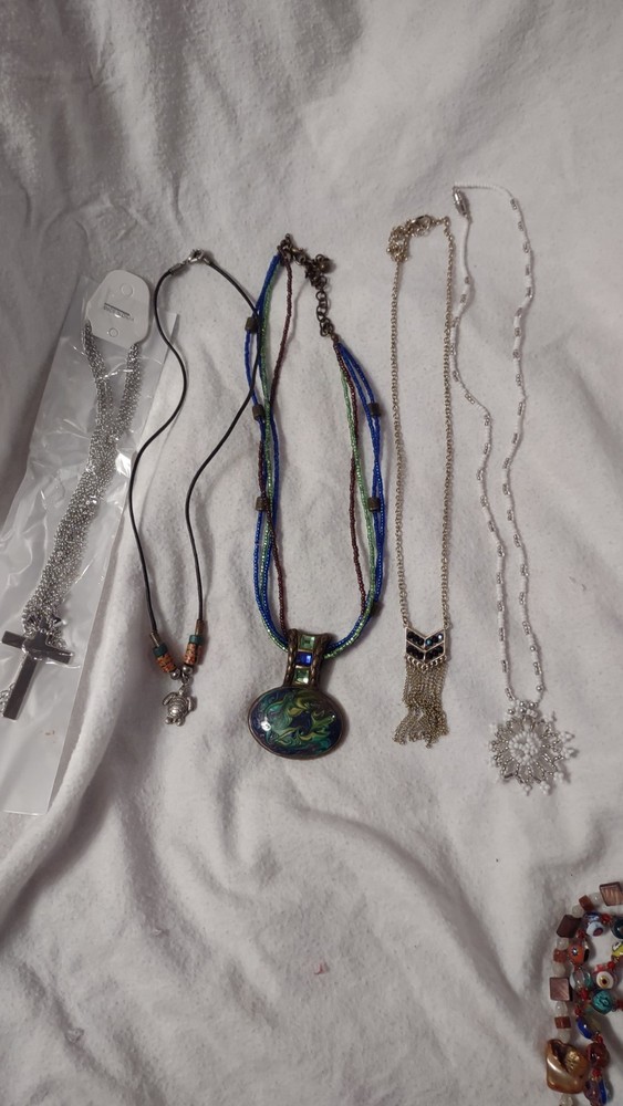 Costume jewelry Necklaces