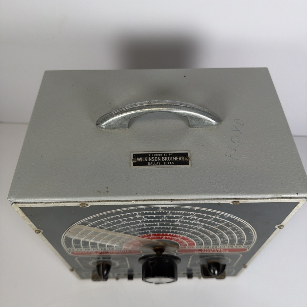 Superior instrument model 650 signal Generator Powers On Untested Further