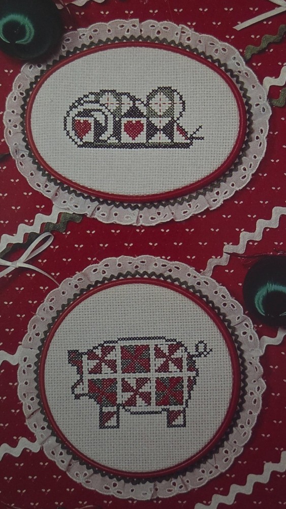 HOLIDAY PATCHWORK and Plaid Cross Stitch PATTERN Leaflet