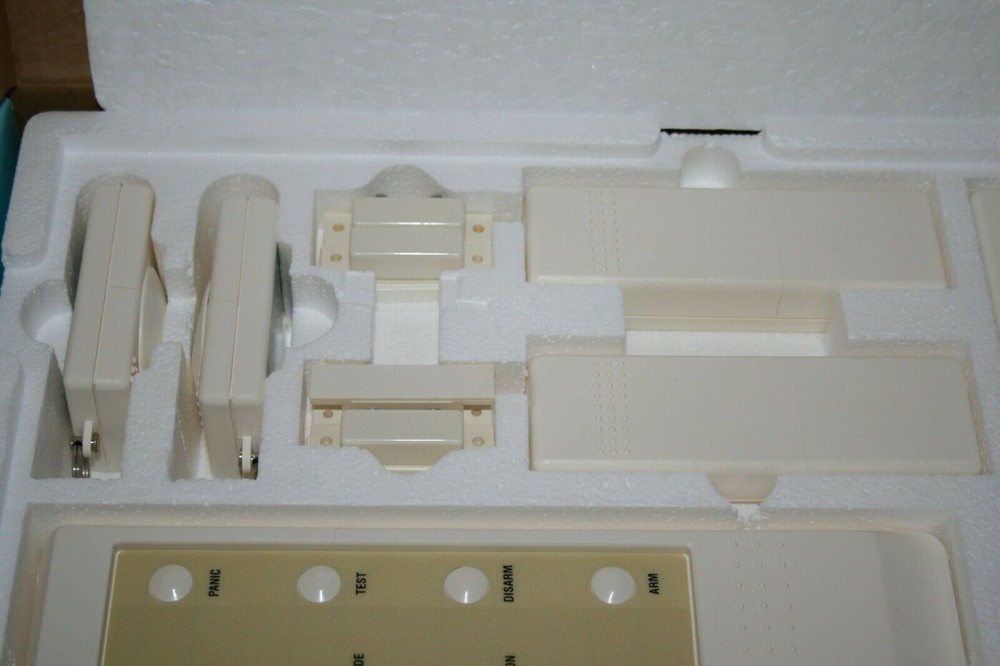 Amway Amgard Scout Model: E-8079 Complete Set Wireless Security Alarm System