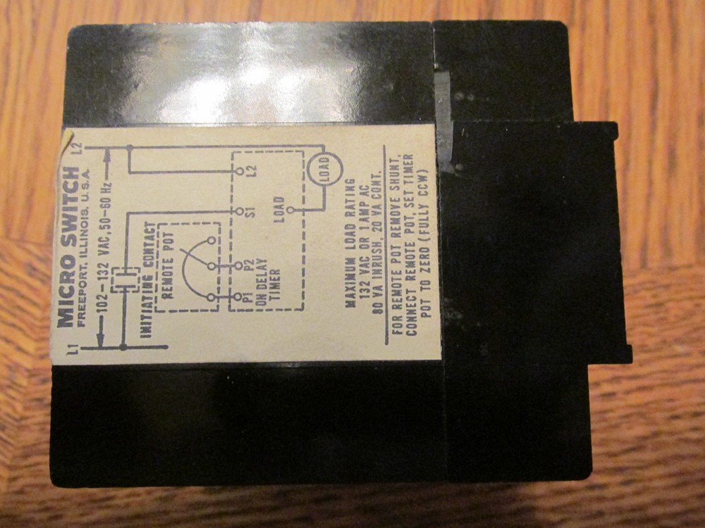 NEW NOS Micro Switch RYRAA2 On Delay Timer Industrial Control Relay 102-132V
