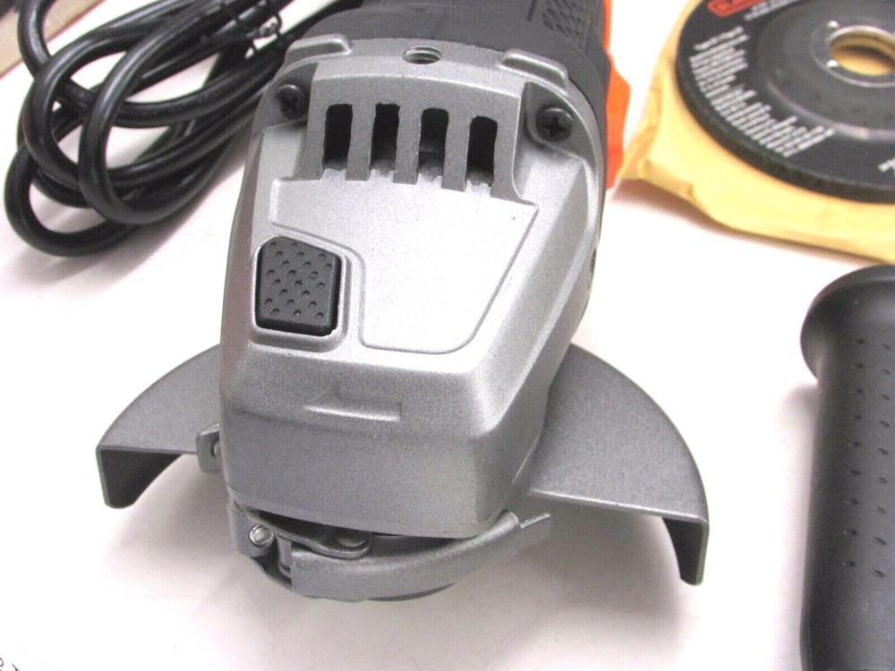 NEW! BLACK & DECKER 4-1/2" ANGLE GRINDER, 6 AMP, BDEG400