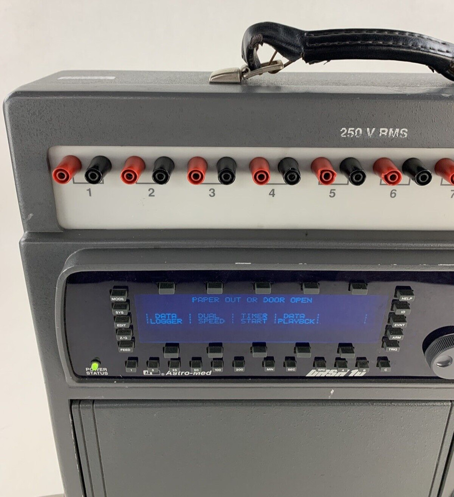 Astro-Med Dash 10 250v RMS Data Logger Powers On