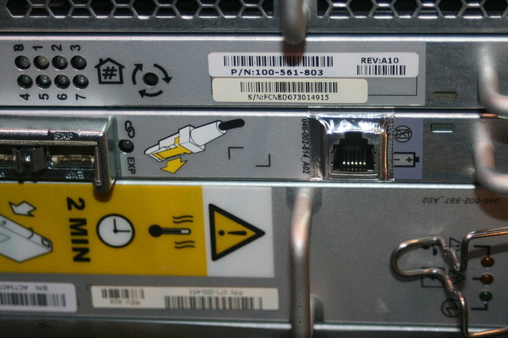 Emc2 model KTN-STL4 100-561-803 disk array , No Caddy, No Hard drives