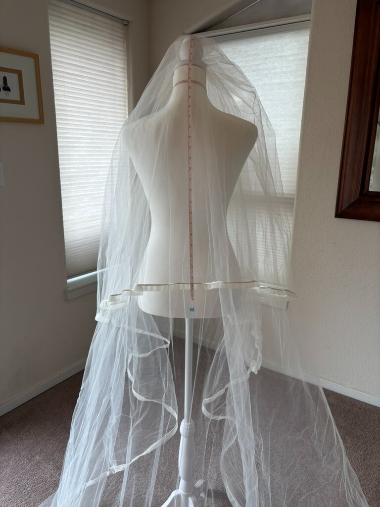 wedding veil chapel length Peter Langer off white with delicate rope trim