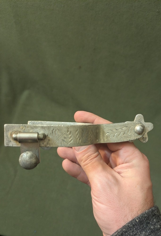 Single LEFT Western Cowboy Spur - RENALDE - aluminum