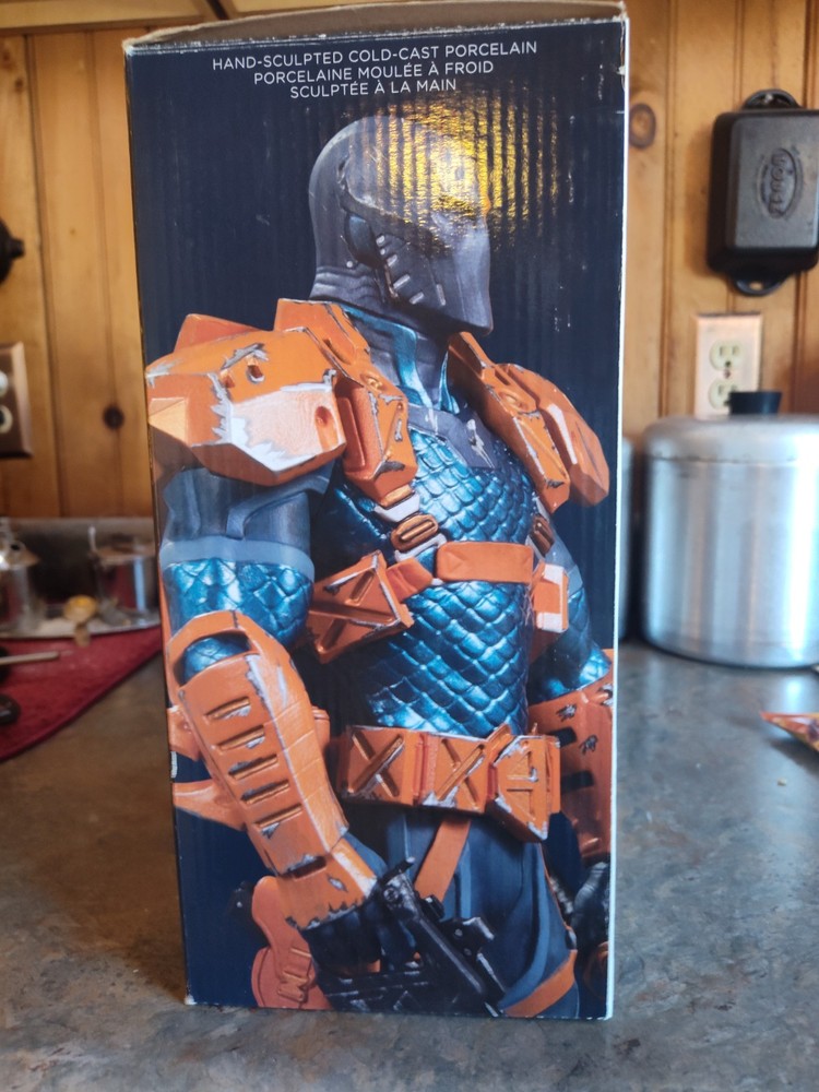 Deathstroke DC Comics Icons Statue