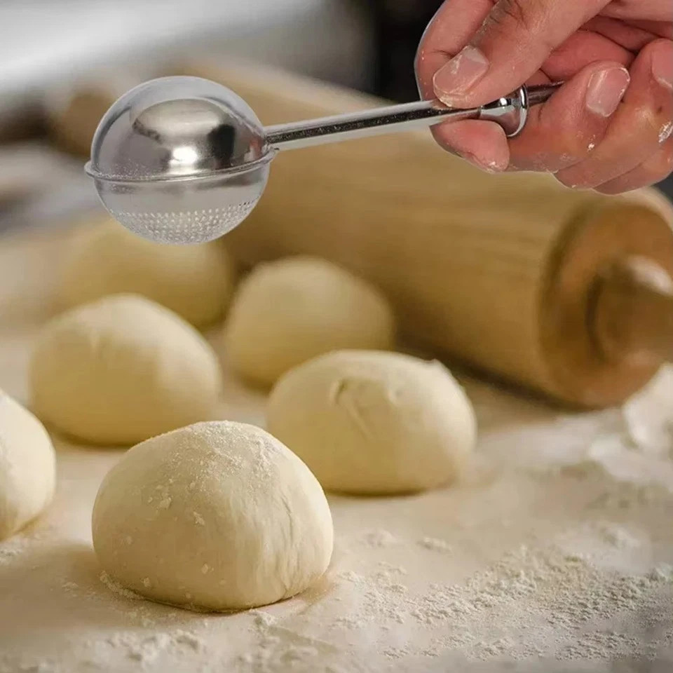 Stainless Steel Powder Shaker Sugar Duster Flour Sieve Cake Decorating BakerTool