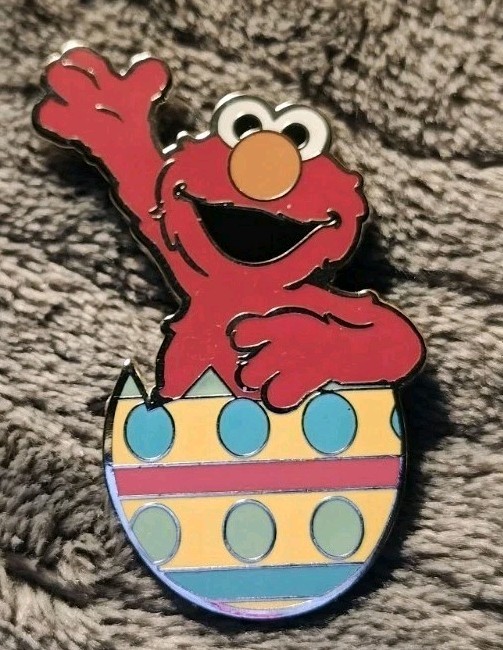 Sesame Place Elmo Easter Egg Pin