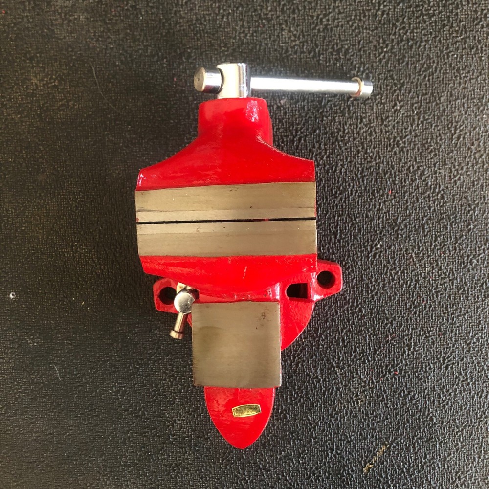 Anvil Bench Vise 3-1/2” Jaws Swivel Base