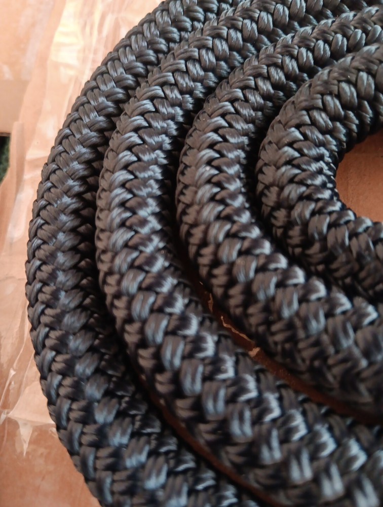 9/16 x 100 ft. Double Braid-Yacht Braid Polyester Rope. Navy Blue