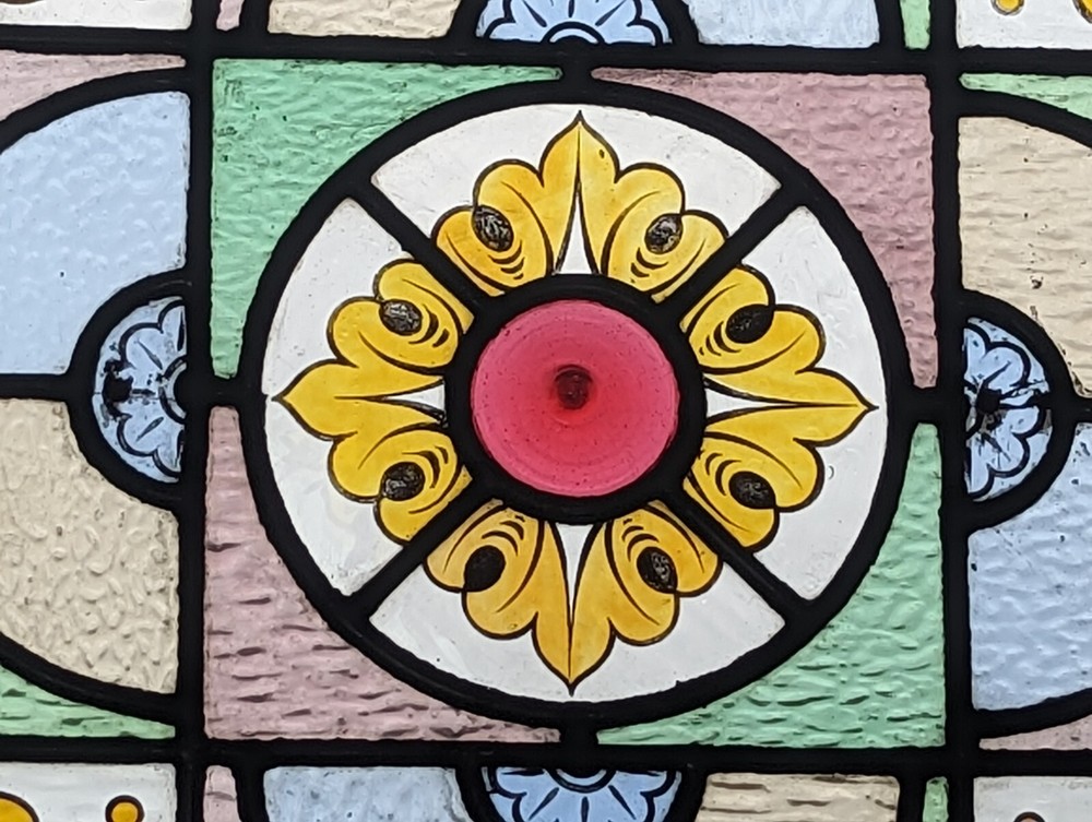 Stunning  English Antique Compact Stained Glass Panel With Hand Painted Elements