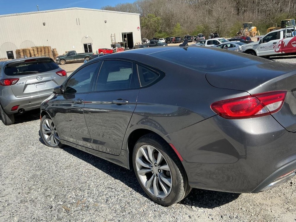 200 2015 Glove Box 4997899