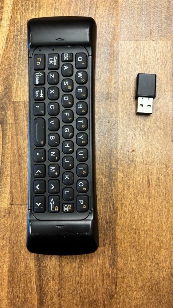 Android Minix Neo X8-H Plus media streamer with keypad remote