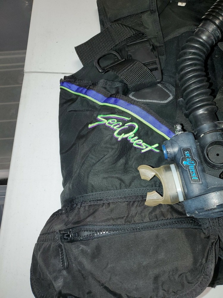 Small SeaQuest quick draw vest with Intergrated Weight System.