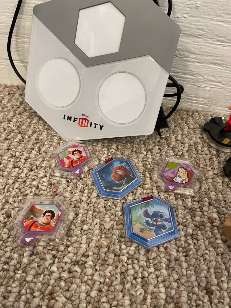 Large Disney Infinity Bundle: Characters, Playsets, and Accessories