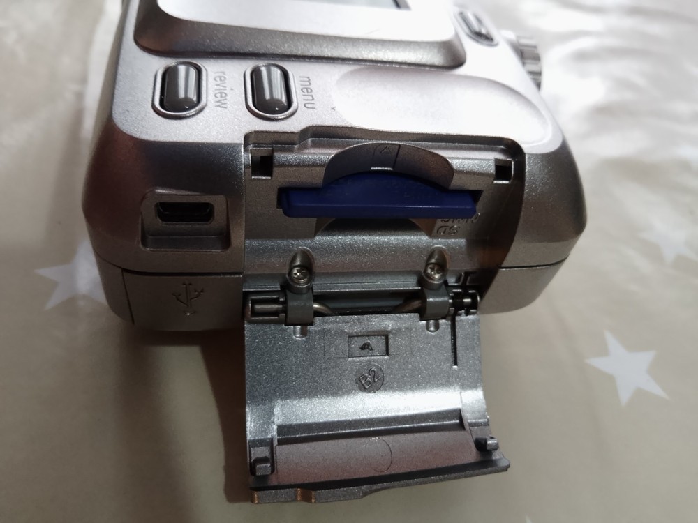 Kodak EasyShare C310 4.0MP Camera &Kodak EasyShare Printer Dock and Accessories