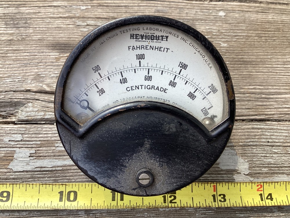 vtg. illinois testing lab. heviduty aircraft engine operating temperature gauge