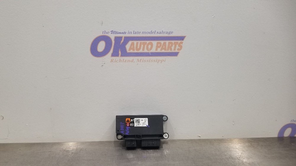 21 CHEVY SILVERADO 2500 SRS BAG MODULE 13534411