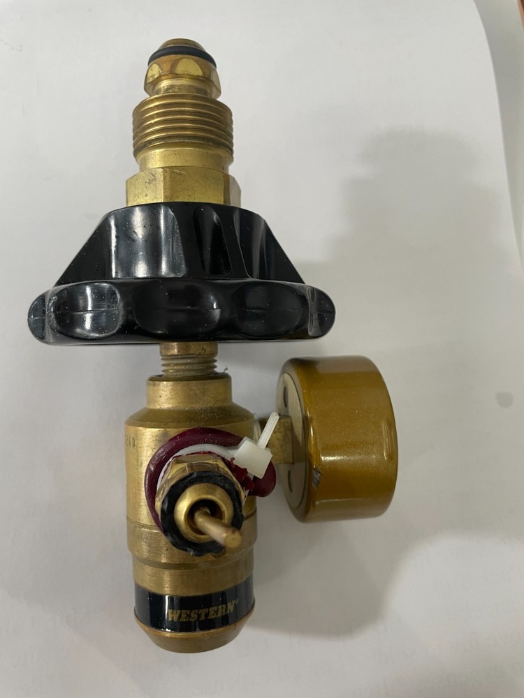 Western Compression Regulator-Gas Pressure Reducer CGA580