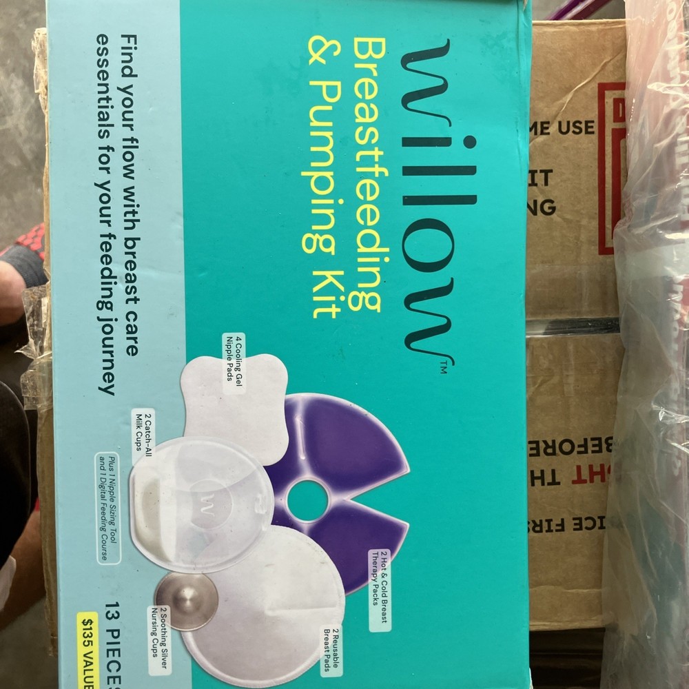 WILLOW Breastfeeding And Pumping Kit - 13 Pieces.