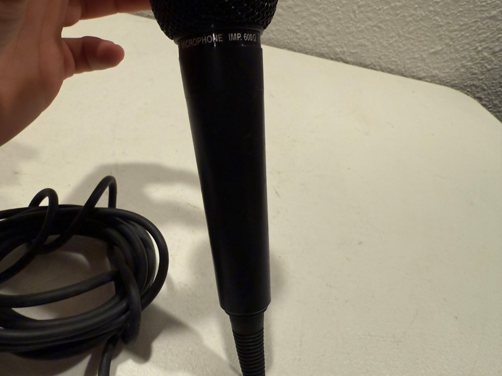 Lasonic Dynamic Vocal Instrument Undirectional Microphone