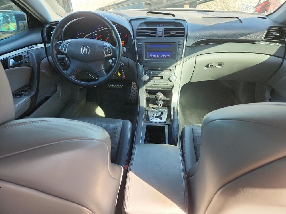 TL 2006 Glove Box 4876063