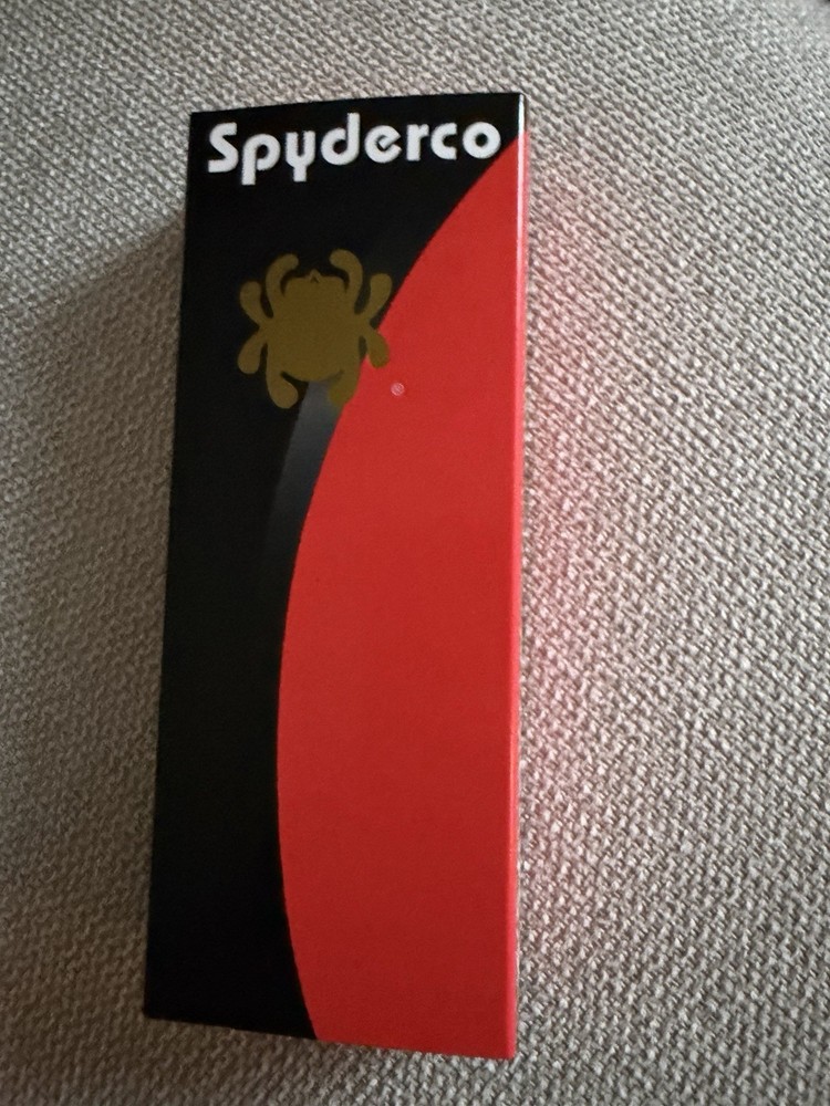 TSA confiscated knife black sypderco