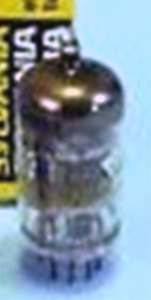 9GH8 A TUBE SYLVANIA TESTED & BOXED VINTAGE COMMERCIAL SURPLUS