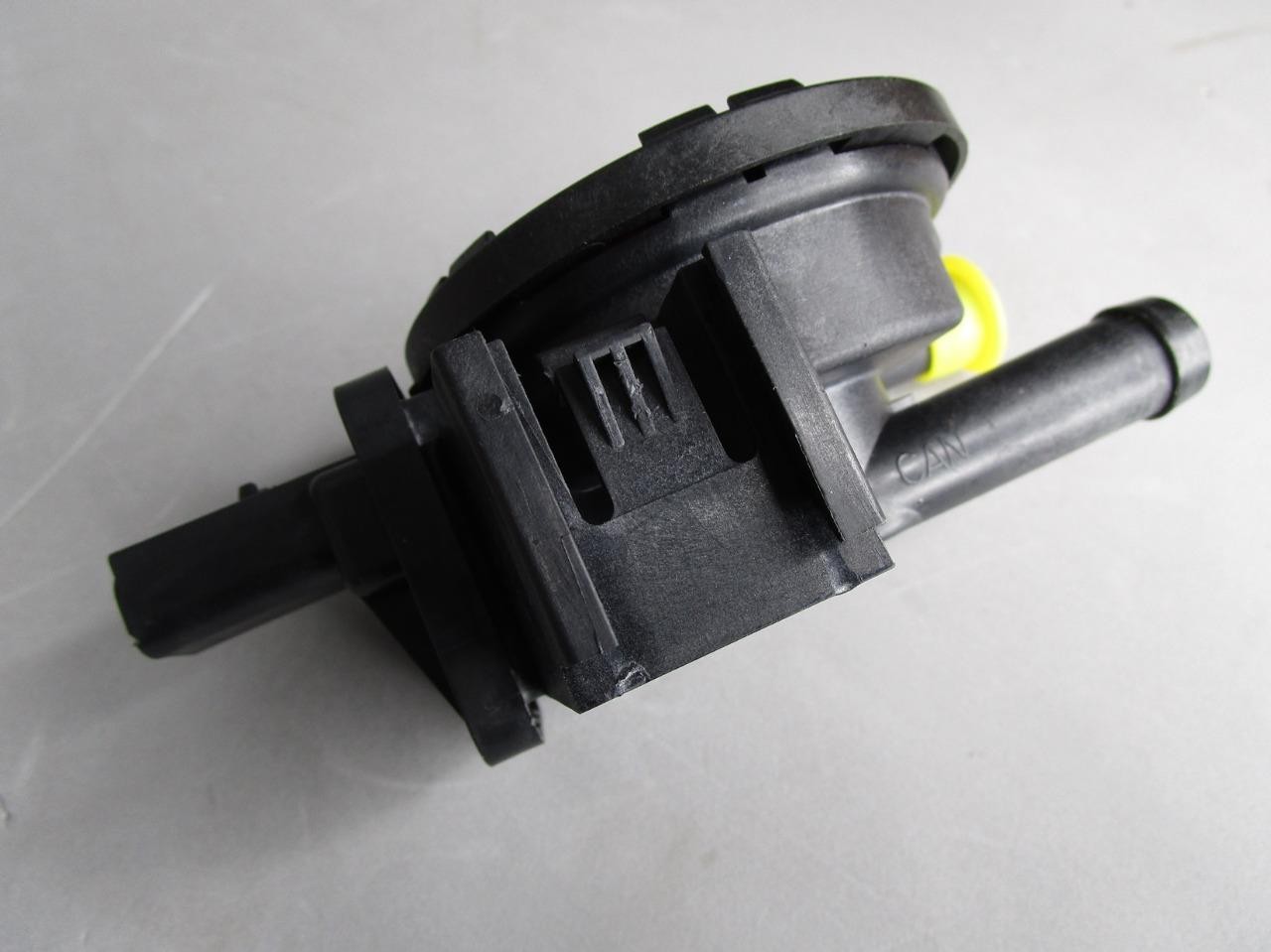 OEM Natural Leak Detection Vacuum Canister Pump Dodge Chrysler Models 4891427AB