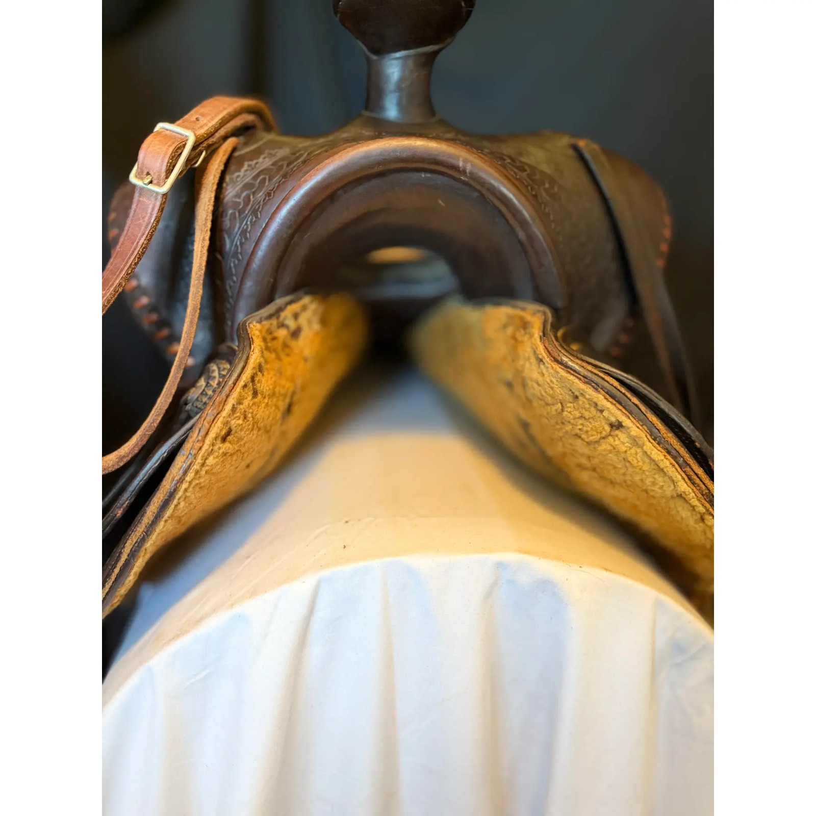 Vintage Collectors 1940s Keyston Bros Saddle Dark Oil Highback Beartrap 14” Seat