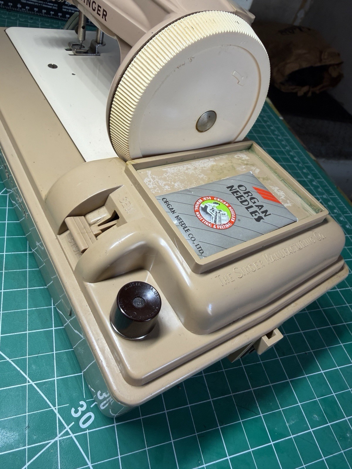 Singer 50D Kids Sewing Machine Read Description