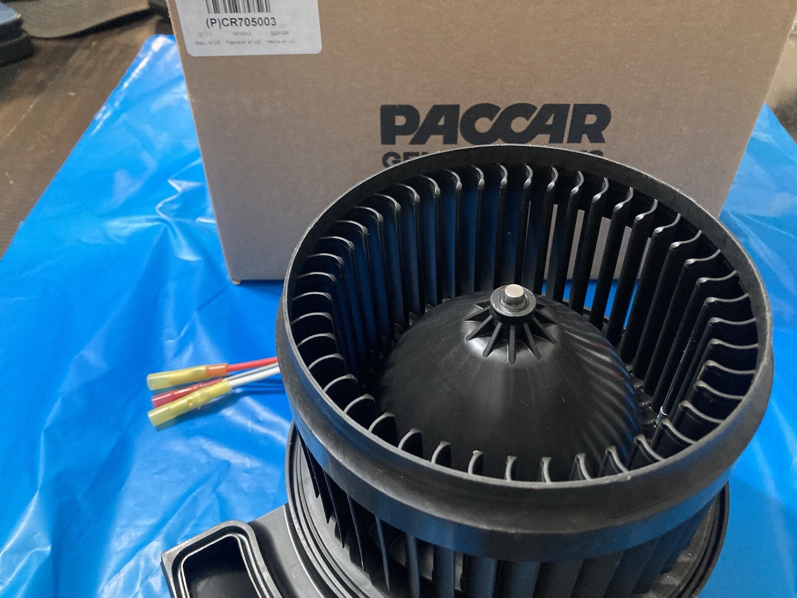 CR705002 / CR705003 GENUINE PACCAR BLOWER MOTOR ASSEMBLY OEM - NEW