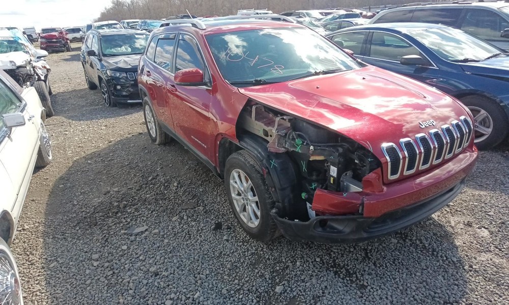 CHEROKEE 2015 Glove Box 808475