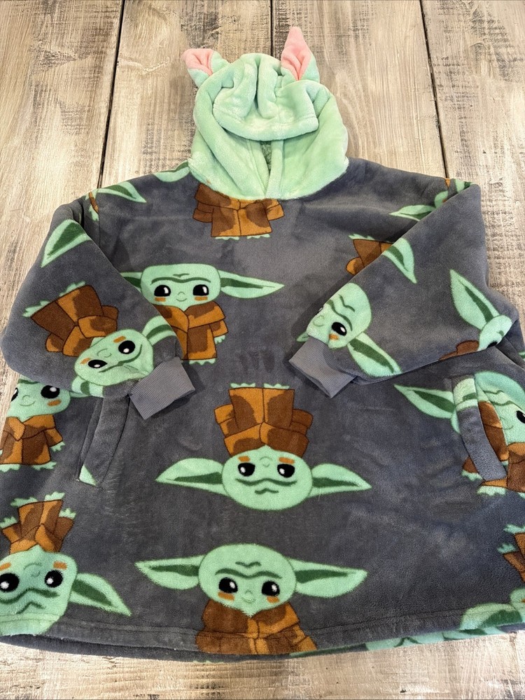 star wars Poncho Kids Size 4-10