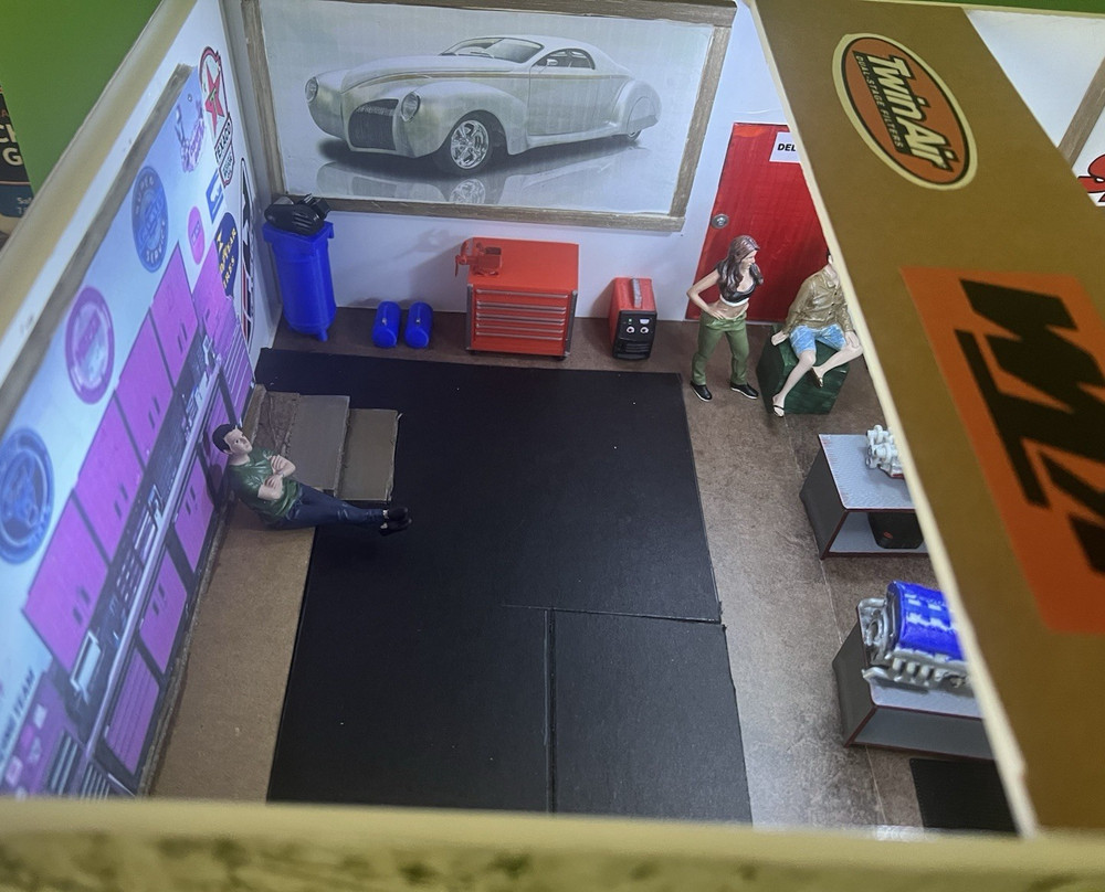 Built From Scratch - 1/24 Scale Diorama – “Earl’s Performance”