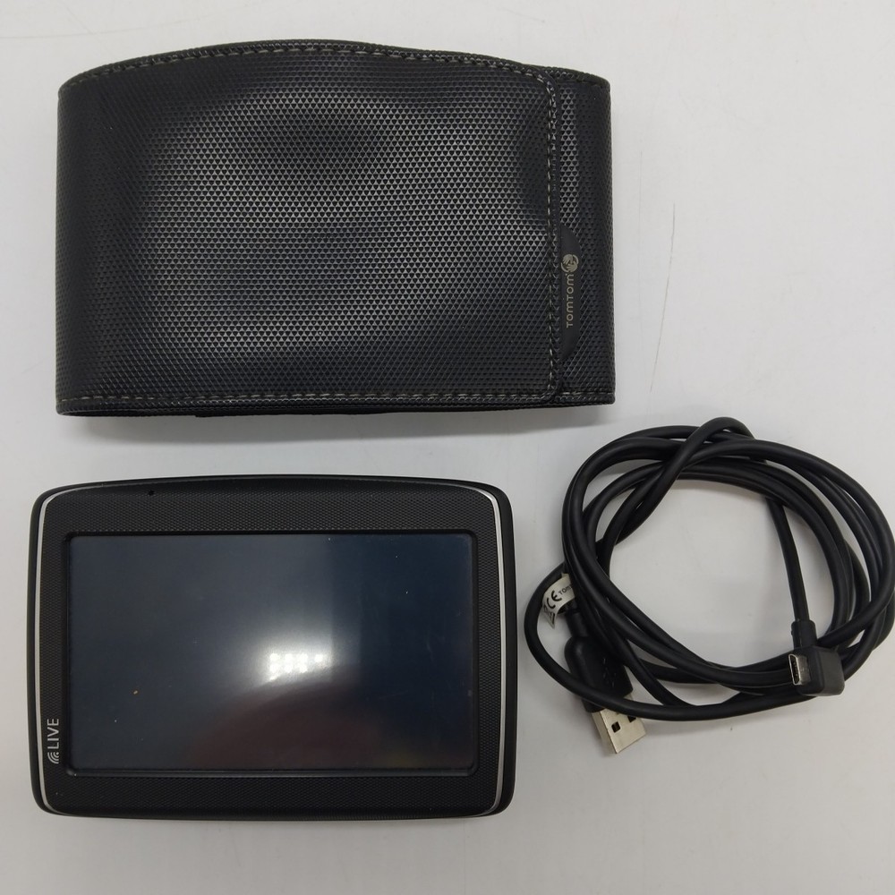 Tomtom Live 0168 UK Satnav with Case and USB Cable - Working Condition