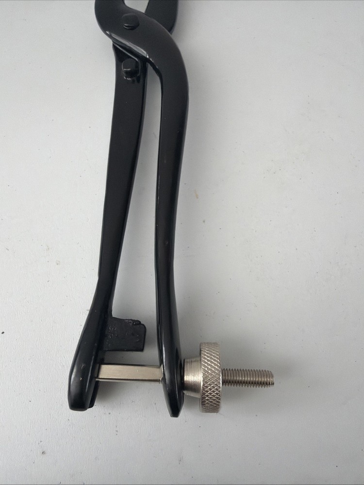 FootFitter Ball & Ring Cast Iron Bunion Stretcher