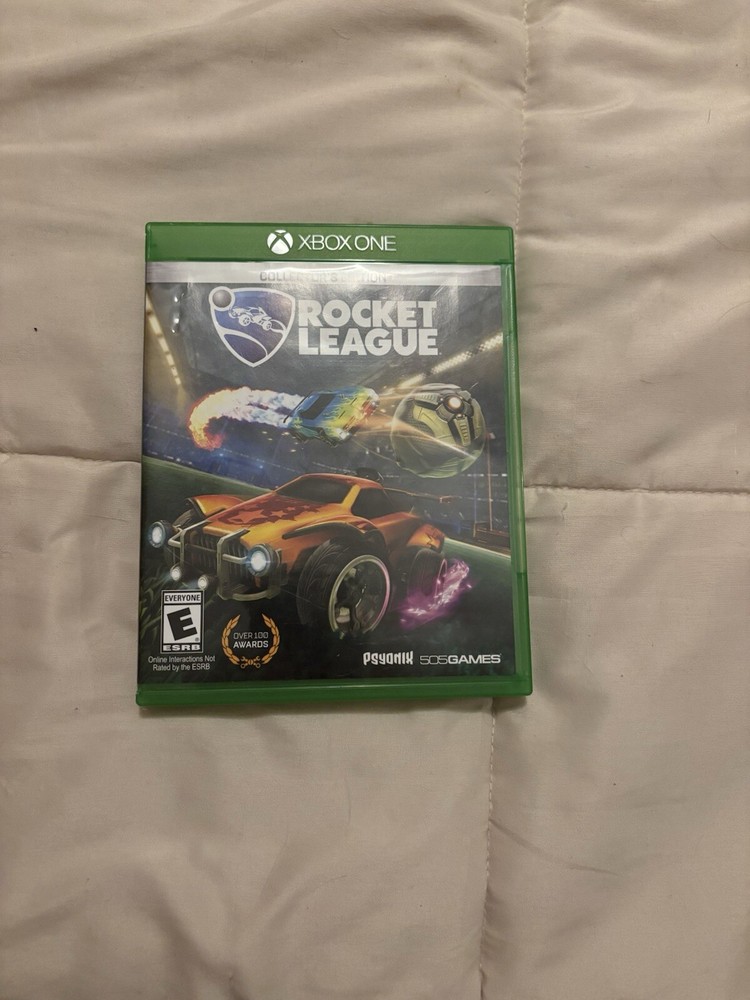 XBOX ONE (comes with games)