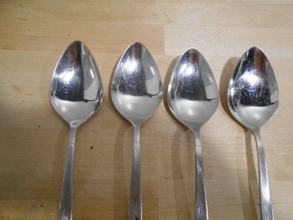 4 Oneidacraft Deluxe Stainless CAPRISTRANO Pattern Serving Spoons 6680