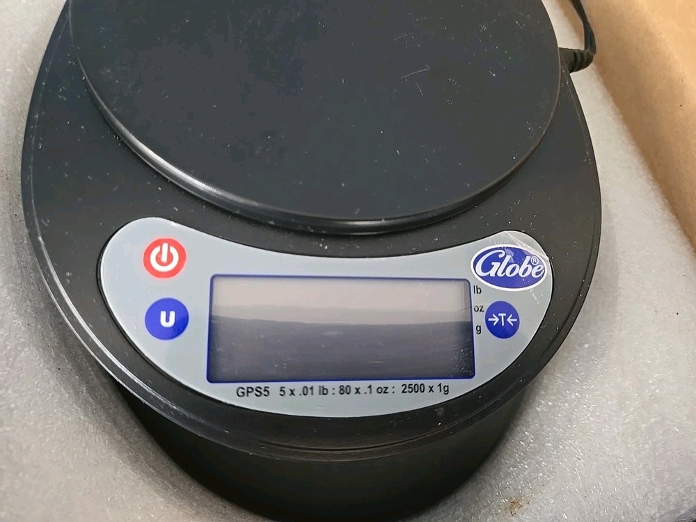Globe GPS5 5lb Digital Portion Control Scale With Plastic Platter Bowl