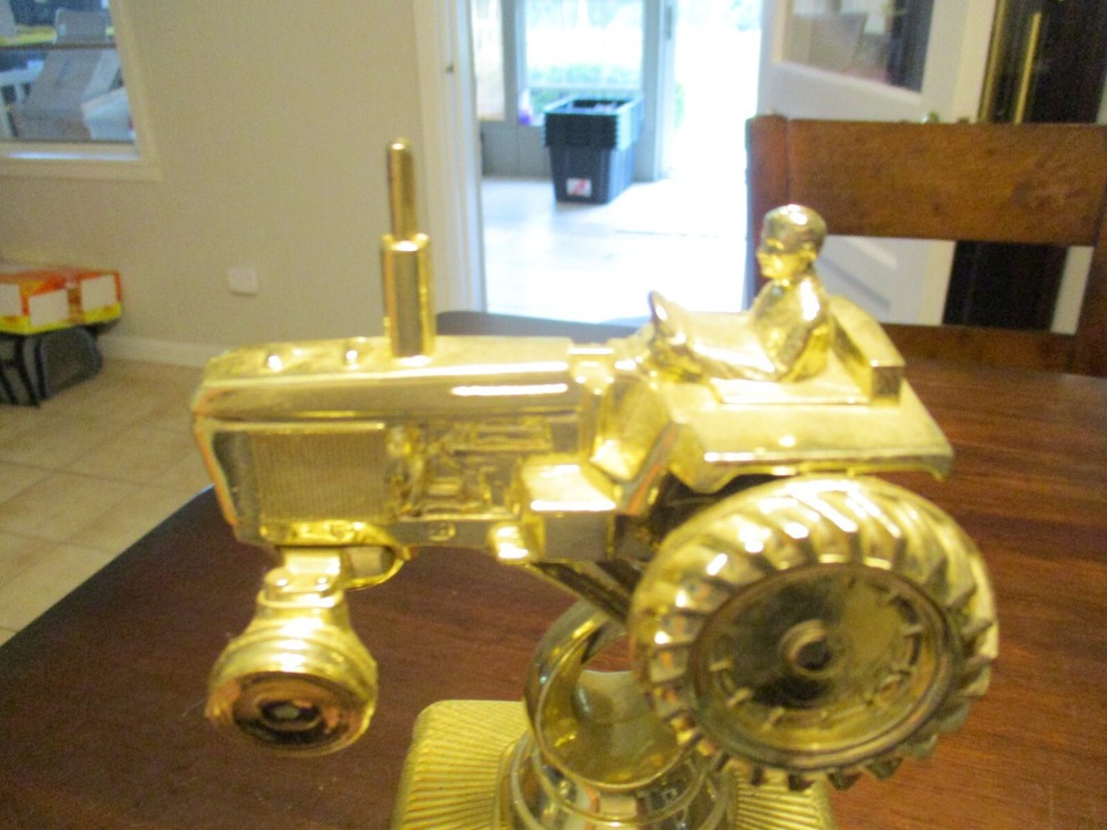 2ND PLACE ANTIQUE TRACTOR PULL TROPHY 8501-10000 LBS